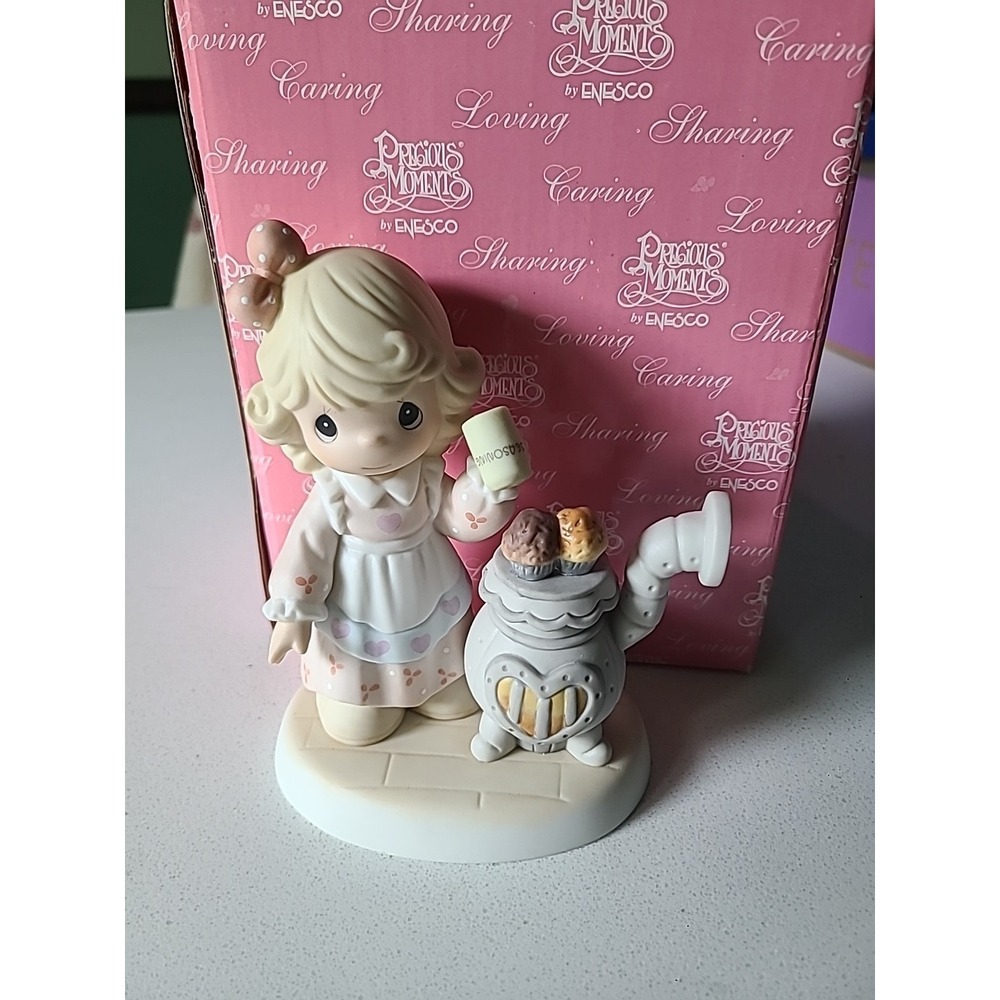 Precious Moments WARM HANDS WARM HEART WARM WISHES Chapel Exclusive SIGNED Sam B